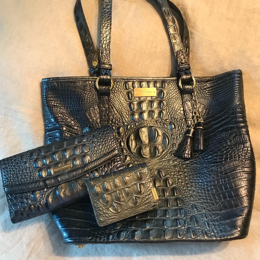 Brahmin Shoulder Bag w/wallet Midnight Blue